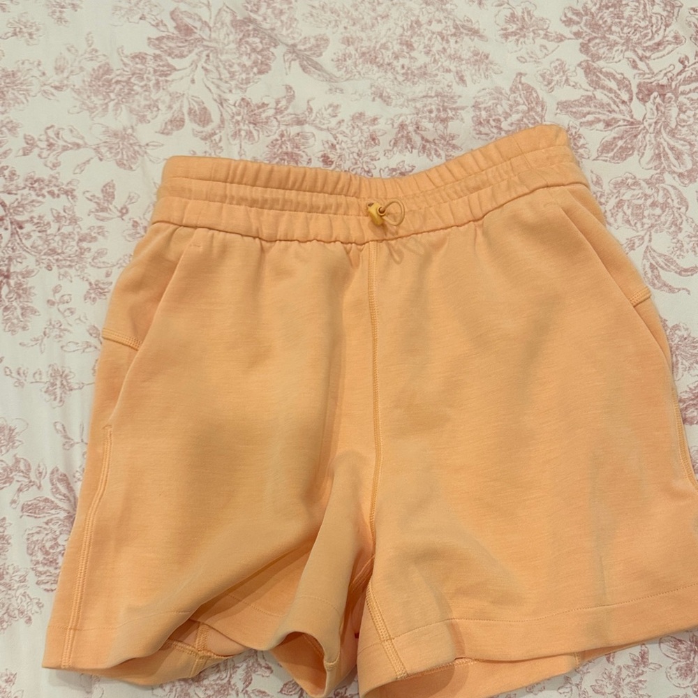 Lululemon peach orange Women's Shorts